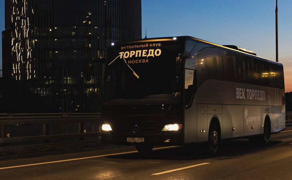 «Торпедо» отправится в Петербург на автобусе после отмены рейса