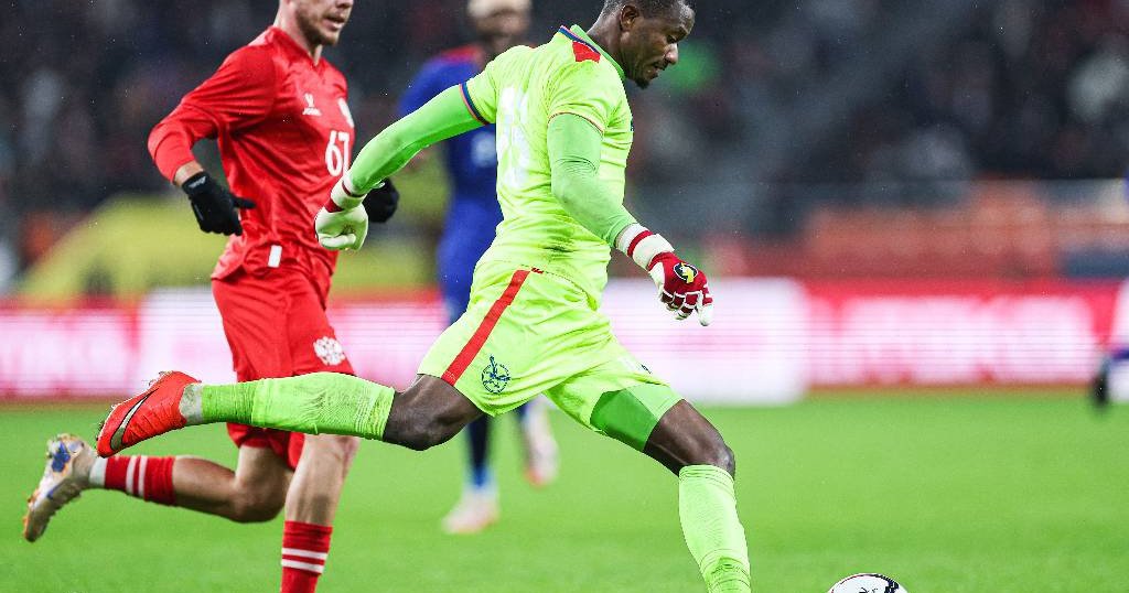 Карпин отмечает «плюс» в игре Намибии после 6:0 разгрома