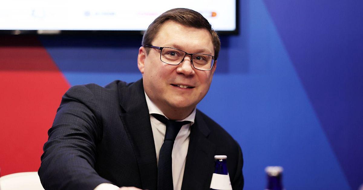 Митрофанов поздравил хоккейную федерацию: спорт вне политики, и футбол вернётся