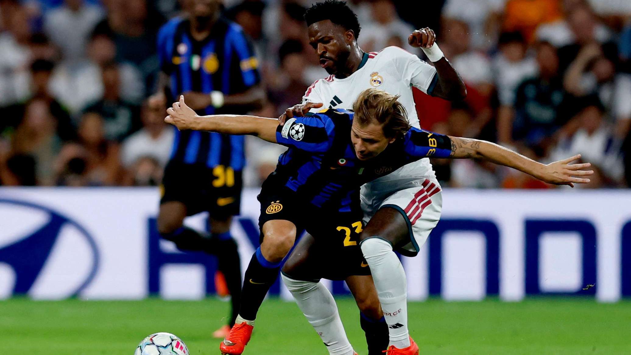 Мадрид обыграл Милан: Real победил Inter 2:1 в Лиге чемпионов